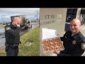 Everyone loves doughnuts, even police officers loves it too 😍💕🍩🍩🍩 👮🏻👮🏼👮🏽👮🏼👮🏻#doughnuts