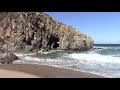 Playa y humedal de Tunquen en Algarrobo norte, Chile