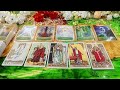 🌟आपकी सुंदरता मे उन्हे सबसे ज्यादा सुंदर क्या लगता है 😘CURRENT FEELINGS TAROT HINDI😍 #tarot #love 🥰