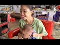 16 year old single mother: I have overcome storms with silent and warm support | Diệu Hân