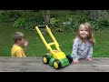 JOHN DEERE PUSH MOWER FOR TODDLERS