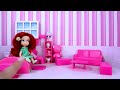 LITTLE MERMAID DECORATES HER ROOM LIKE BARBIE | Luna's Toys and Dolls
