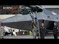 Momen Jet Tempur F-22 Raptor Angkatan Udara AS Mendarat di Bali