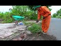 The Volume of Trash And Weeds Occupies More Than 90% of The Sidewalk - Needs to be Revived Quickly