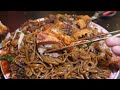 Put a whole chicken on top of the noodles! Unusual Chinese style noodles - TOP 3 /Korean street food